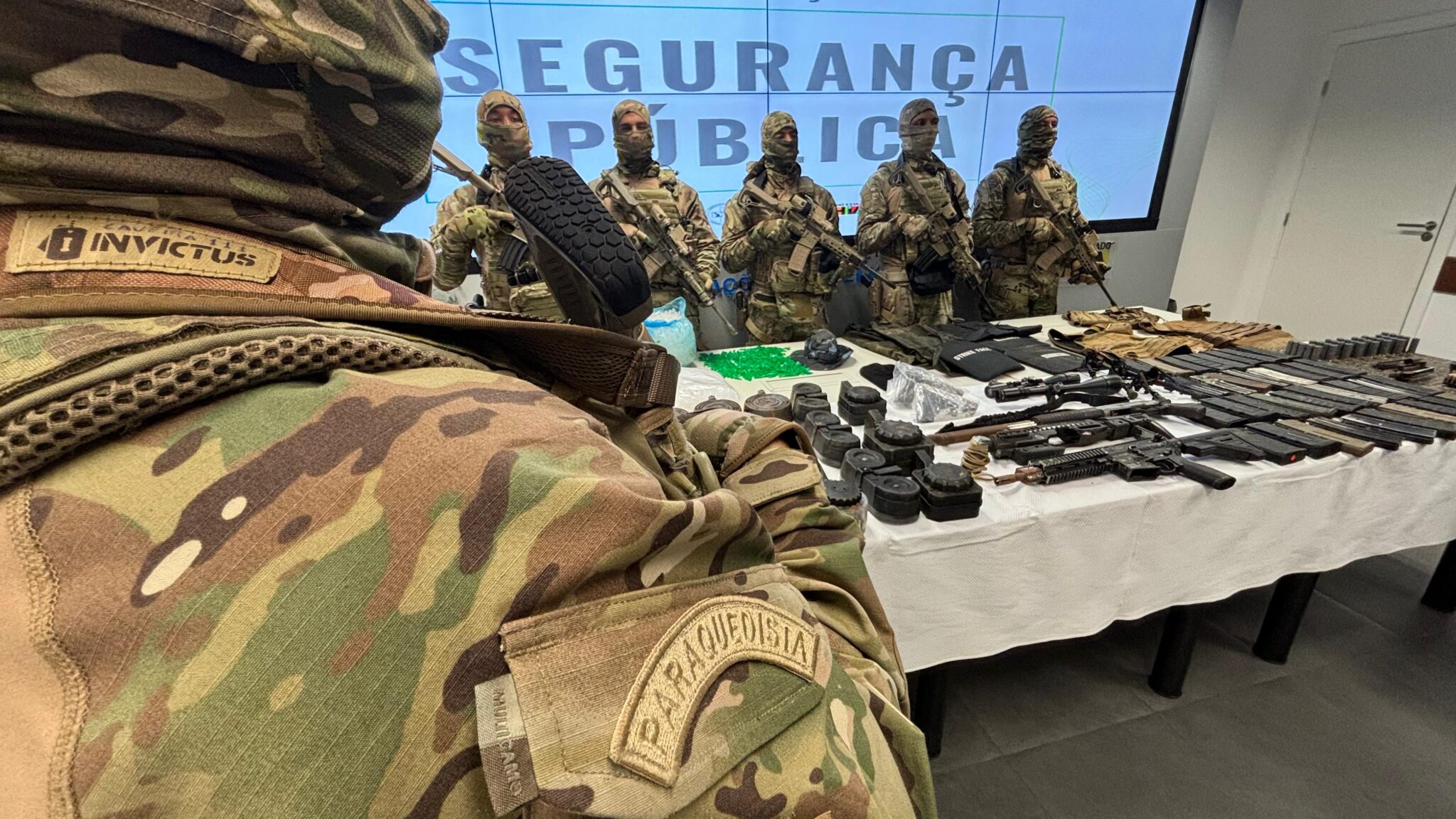 Apreensão de armas na Bahia pela Polícia. Foto: SSP/BA