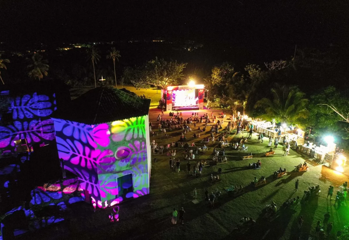 Festa "Deus Dará" na Praia do Forte em Salvador anuncia a abertura de vendas