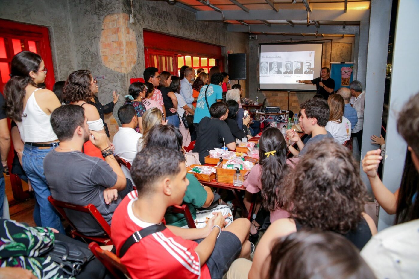 Festival Pint of Science inicia em Salvador com cerveja exclusiva e debates científicos